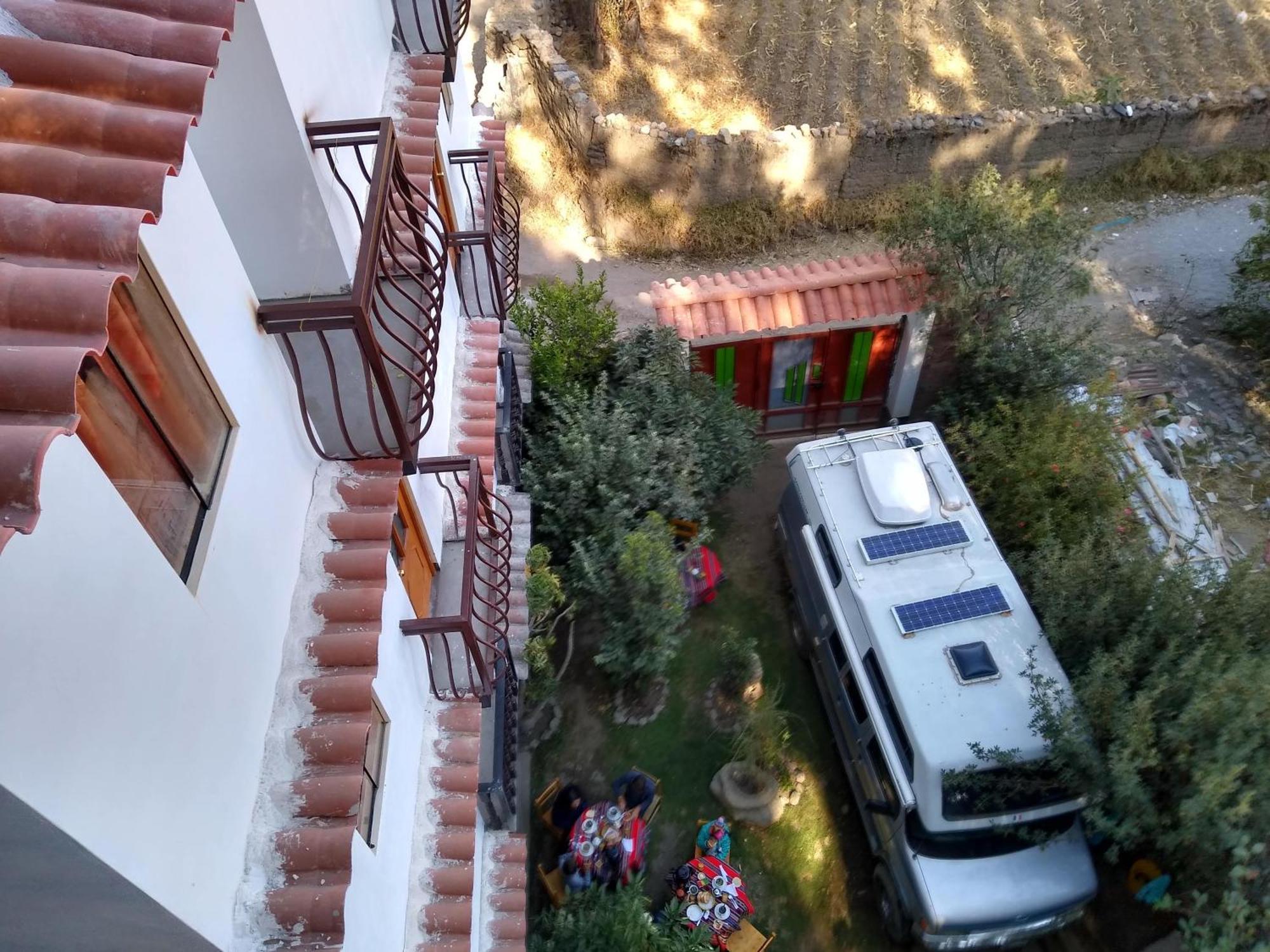 Amazing Huaraz Bed & Breakfast Exterior photo