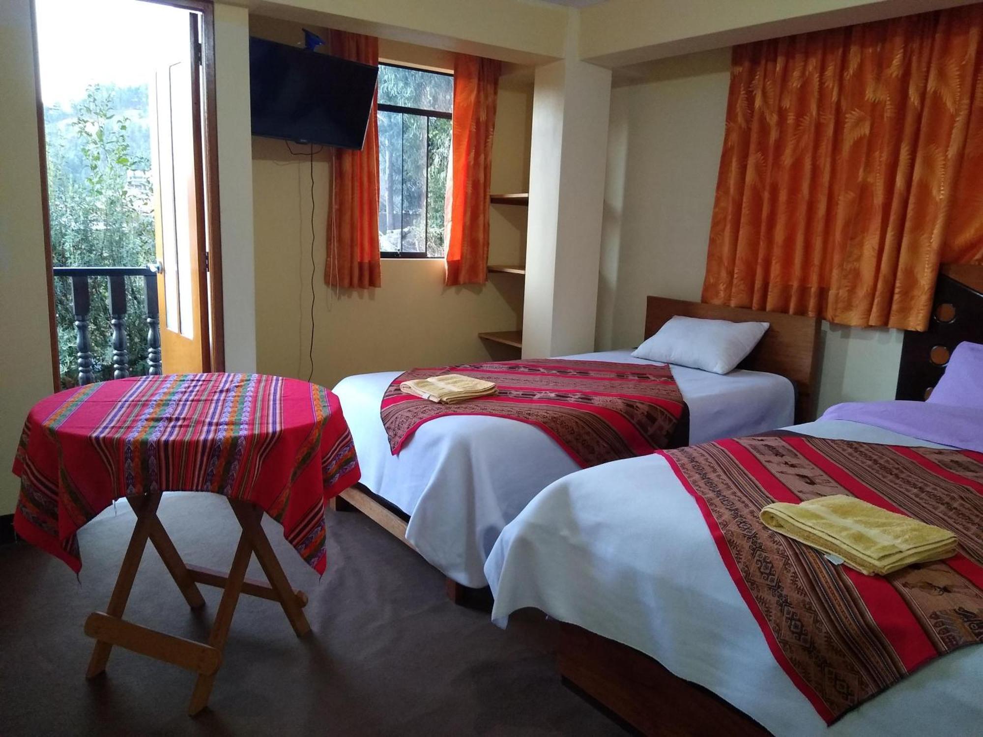 Amazing Huaraz Bed & Breakfast Exterior photo