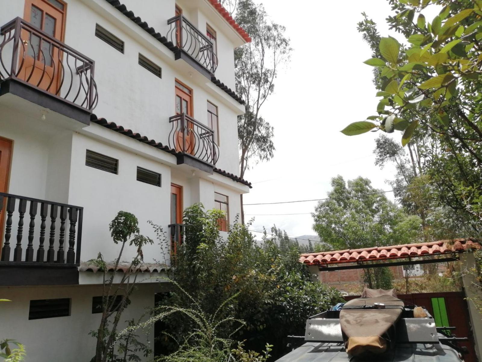 Amazing Huaraz Bed & Breakfast Exterior photo